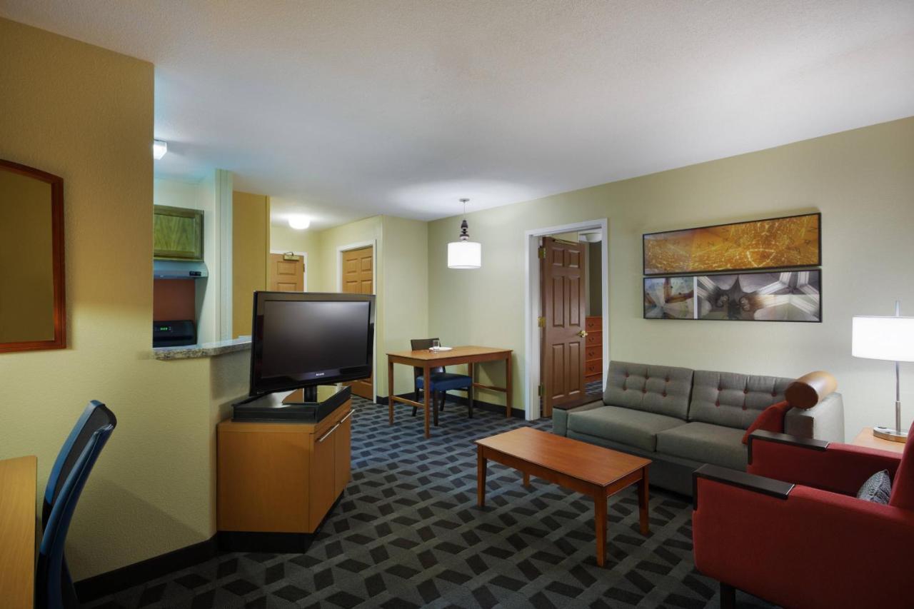 Mainstay Suites Tampa Moffitt-Usf Temple Terrace Exterior foto