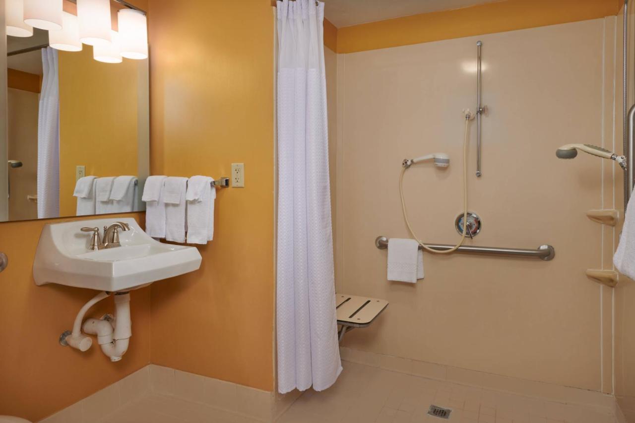 Mainstay Suites Tampa Moffitt-Usf Temple Terrace Exterior foto