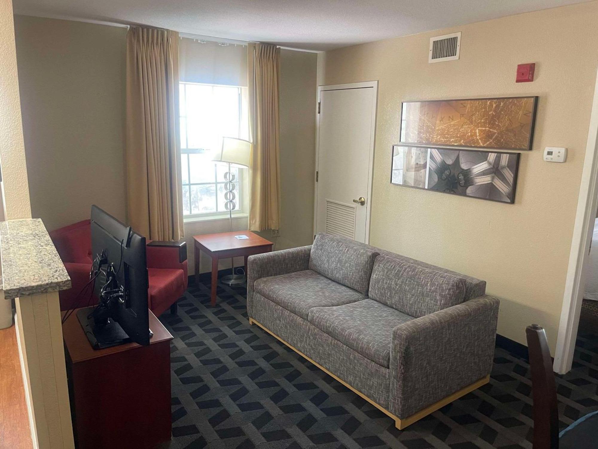 Mainstay Suites Tampa Moffitt-Usf Temple Terrace Exterior foto